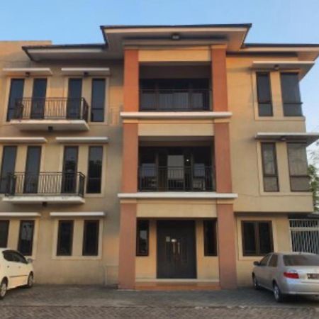 סוראבאיה Oyo 93109 Garden Homestay 1 Tpr מראה חיצוני תמונה