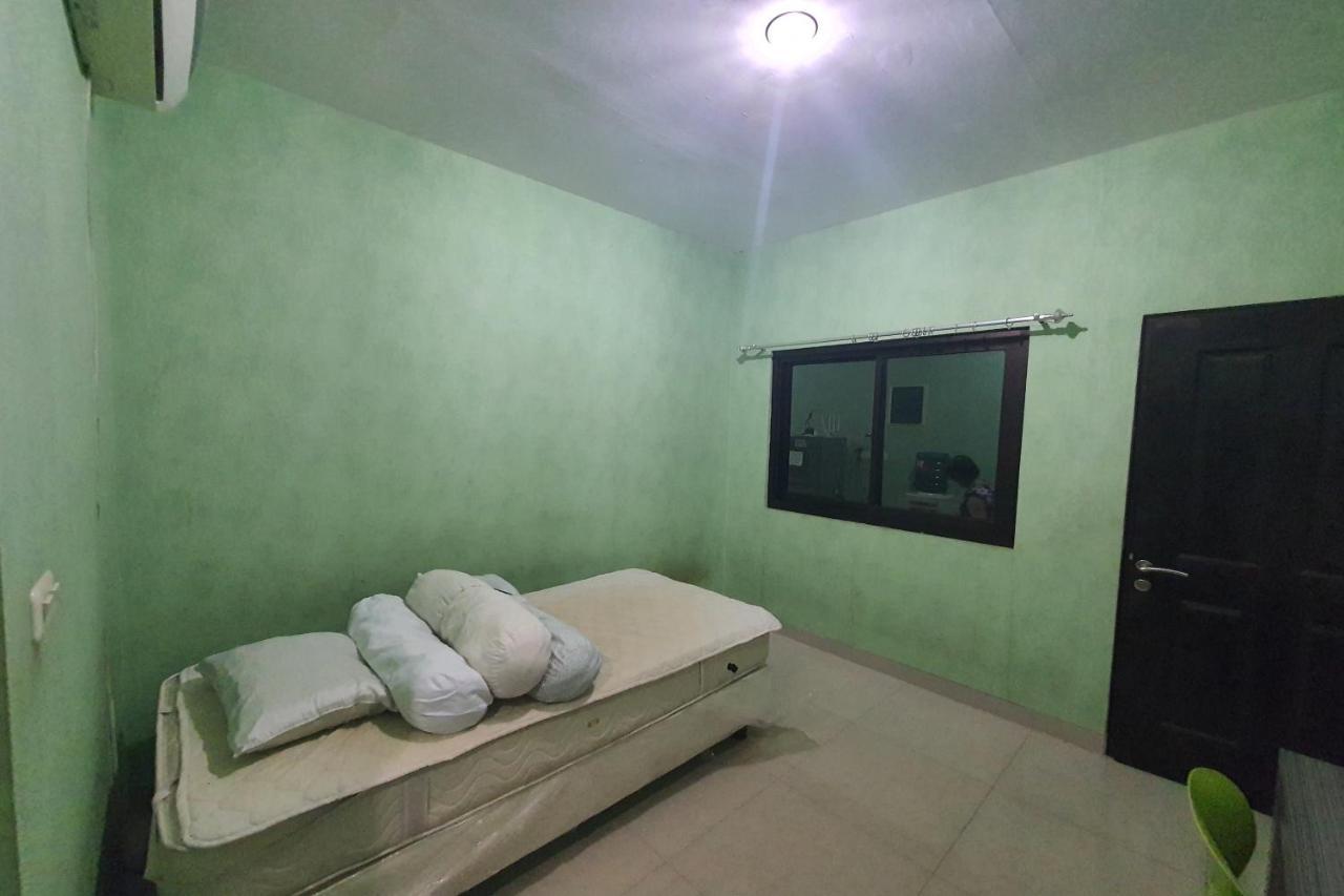 סוראבאיה Oyo 93109 Garden Homestay 1 Tpr מראה חיצוני תמונה