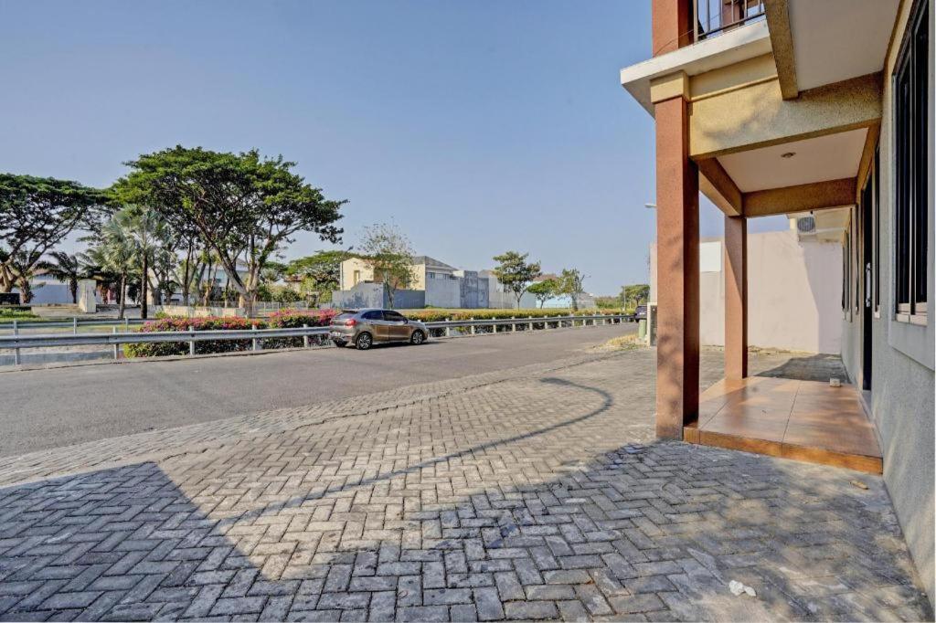 סוראבאיה Oyo 93109 Garden Homestay 1 Tpr מראה חיצוני תמונה